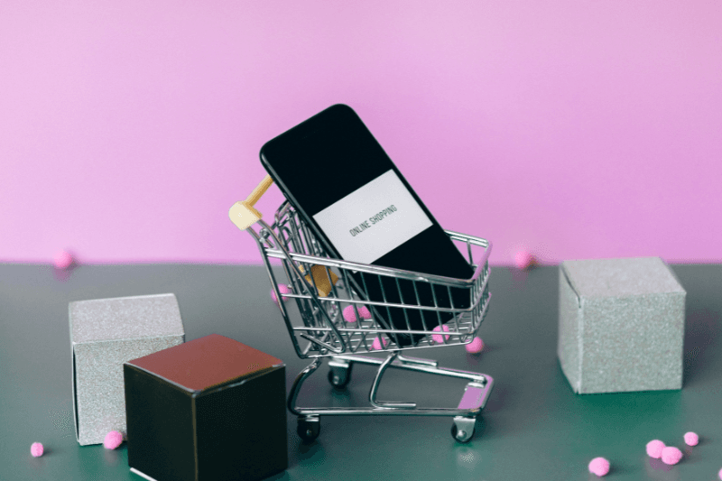 immagine grafica per articolo sul live commerce